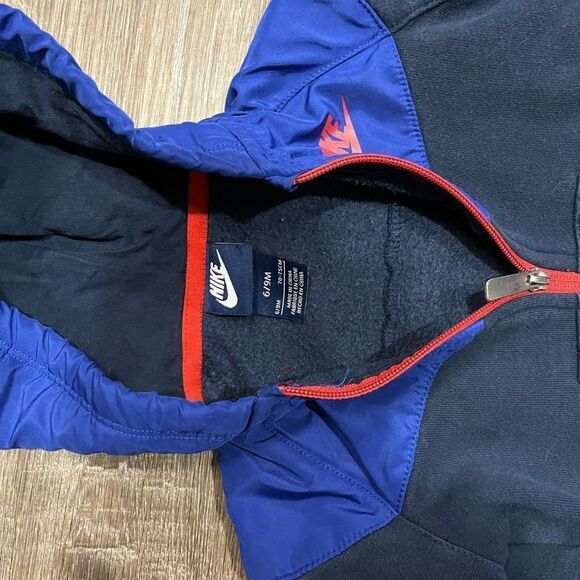 NIKE 6/9 months hoodie zip up sweater - Picture 3 of 3